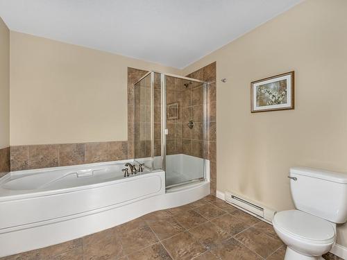 307-1390 Hillside Drive, Kamloops, BC - Indoor Photo Showing Bathroom