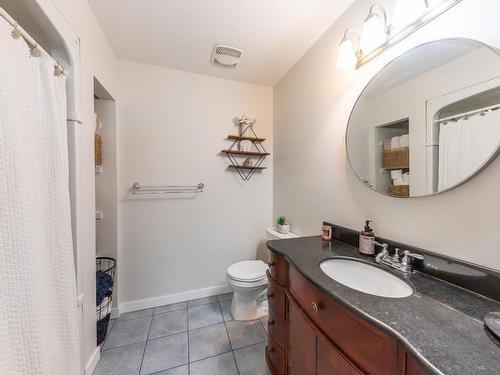 3192 Wawn Cres, Kamloops, BC - Indoor Photo Showing Bathroom