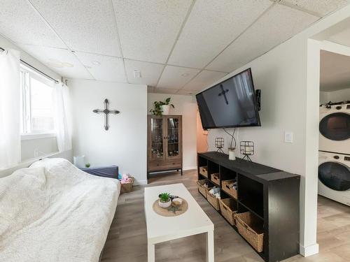 3192 Wawn Cres, Kamloops, BC - Indoor Photo Showing Bedroom