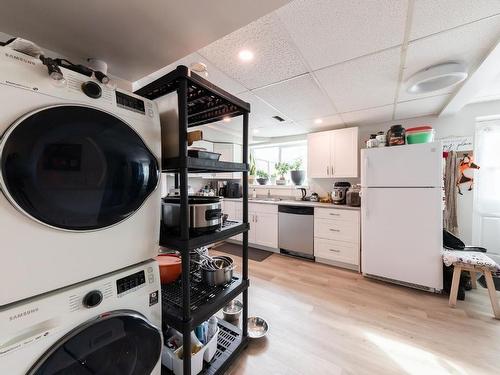 3192 Wawn Cres, Kamloops, BC - Indoor Photo Showing Laundry Room