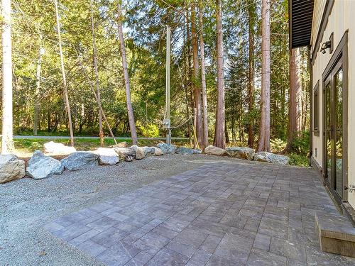 881 Bradley Dyne Rd, North Saanich, BC 