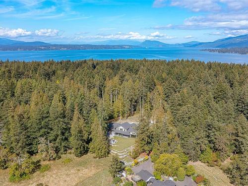 881 Bradley Dyne Rd, North Saanich, BC 