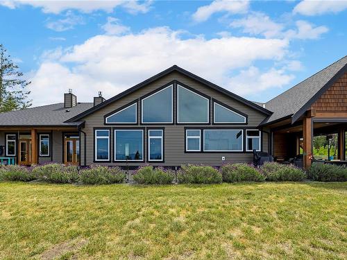 416 Grovehill Rd, Qualicum Beach, BC 