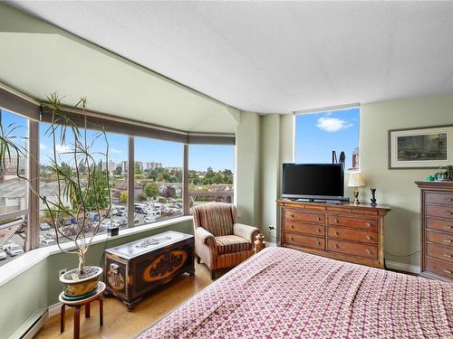 800-636 Montreal St, Victoria, BC - Indoor Photo Showing Bedroom