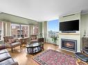 800-636 Montreal St, Victoria, BC  - Indoor Photo Showing Living Room With Fireplace 