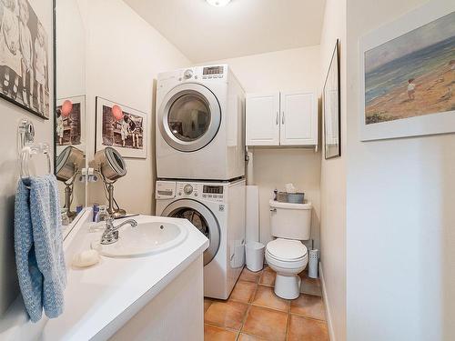 Powder room - 101-60 Rue Du Lac, Magog, QC - Indoor Photo Showing Laundry Room