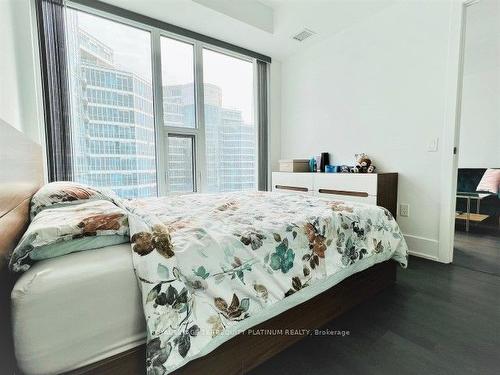 3008-10 York St, Toronto, ON - Indoor Photo Showing Bedroom