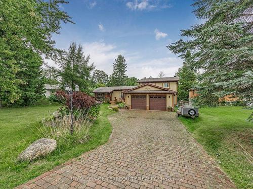 2211 Mildred Ave, Innisfil, ON - Outdoor