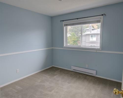 237-4202 Alexis Park Drive, Vernon, BC - Indoor Photo Showing Other Room