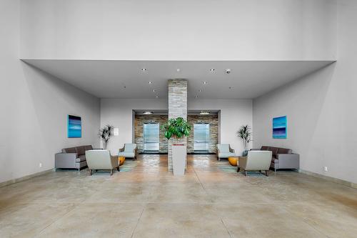 705-2040 Springfield Road, Kelowna, BC - Indoor