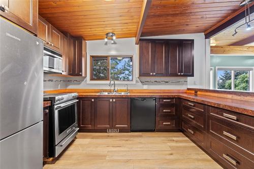 4636 East Vernon Road, Vernon, BC - Indoor Photo Showing Kitchen With Double Sink