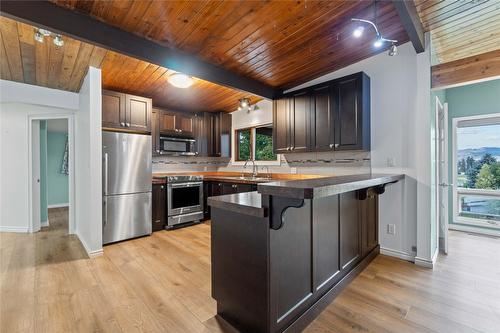 4636 East Vernon Road, Vernon, BC - Indoor Photo Showing Kitchen