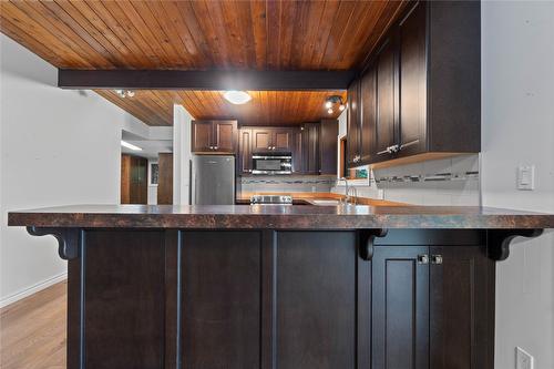 4636 East Vernon Road, Vernon, BC - Indoor Photo Showing Kitchen