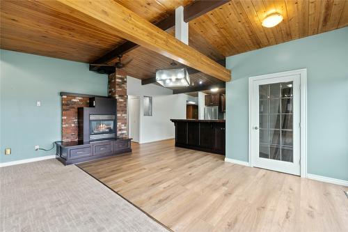 4636 East Vernon Road, Vernon, BC - Indoor With Fireplace