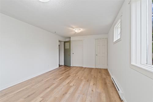 4636 East Vernon Road, Vernon, BC - Indoor Photo Showing Other Room