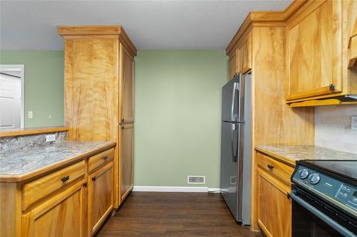 4636 East Vernon Road, Vernon, BC - Indoor Photo Showing Kitchen