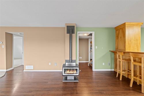 4636 East Vernon Road, Vernon, BC - Indoor