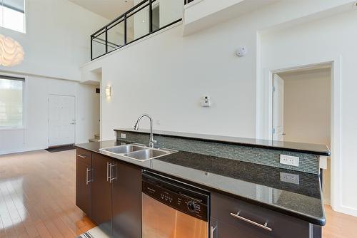 414-1331 Ellis Street, Kelowna, BC - Indoor Photo Showing Kitchen With Double Sink