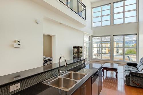 414-1331 Ellis Street, Kelowna, BC - Indoor Photo Showing Kitchen With Double Sink