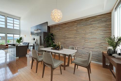 414-1331 Ellis Street, Kelowna, BC - Indoor Photo Showing Dining Room