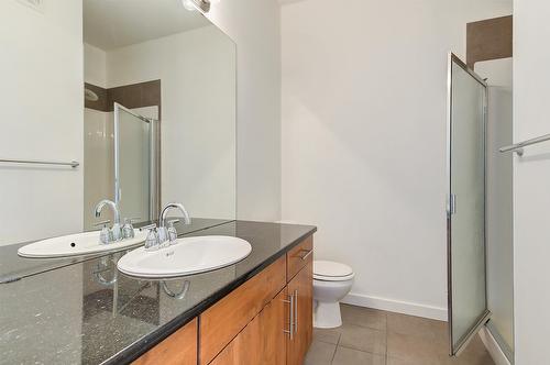 414-1331 Ellis Street, Kelowna, BC - Indoor Photo Showing Bathroom