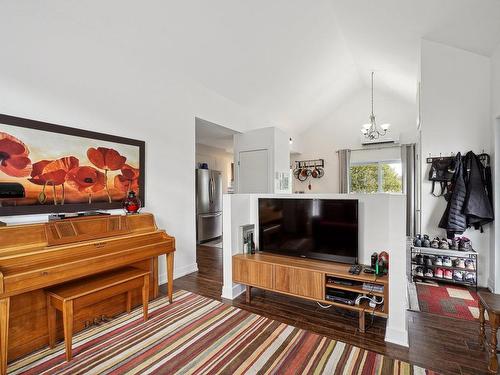 Salon - 1075  - 1077 Rue Claude-Grégoire, Sainte-Adèle, QC - Indoor Photo Showing Living Room