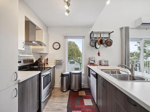 Cuisine - 1075  - 1077 Rue Claude-Grégoire, Sainte-Adèle, QC - Indoor Photo Showing Kitchen With Double Sink With Upgraded Kitchen