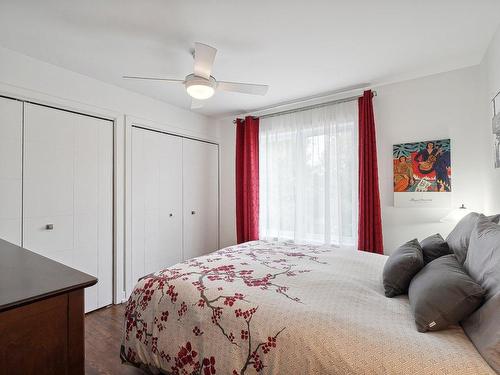 Chambre Ã Â coucher - 1075  - 1077 Rue Claude-Grégoire, Sainte-Adèle, QC - Indoor Photo Showing Bedroom