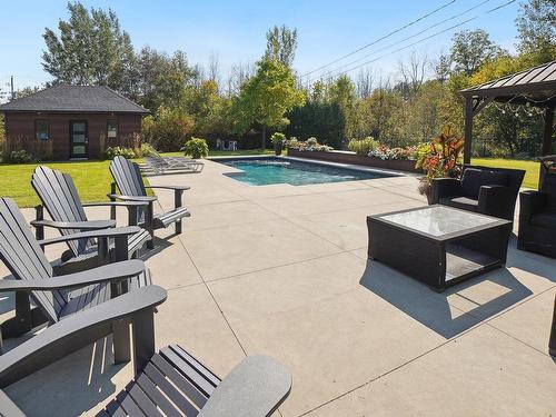 Terrasse - 29 Rue Paul-Chartrand, Saint-Philippe, QC - Outdoor With In Ground Pool