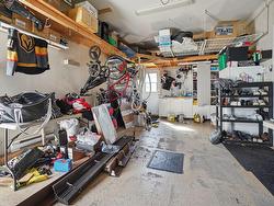 Garage - 