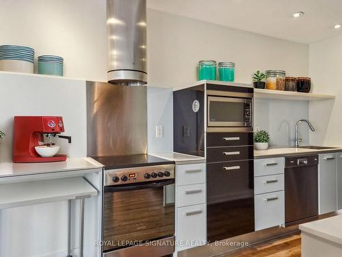 223-38 Dan Leckie Way, Toronto, ON - Indoor Photo Showing Kitchen