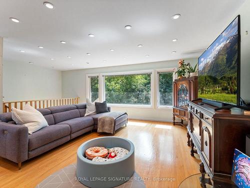 75 Leggett Ave, Toronto, ON - Indoor Photo Showing Living Room