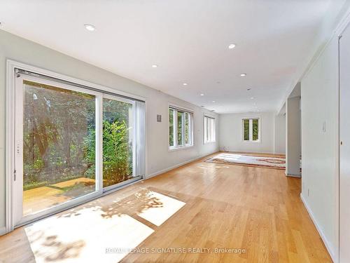 75 Leggett Ave, Toronto, ON - Indoor Photo Showing Other Room