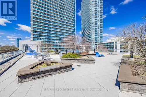 404 - 2015 Sheppard Avenue E, Toronto, ON - Outdoor With Facade