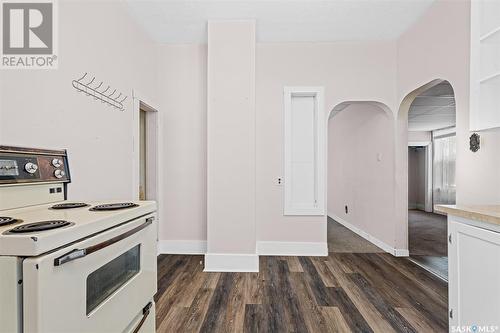 450 Duffield Street W, Moose Jaw, SK - Indoor Photo Showing Kitchen