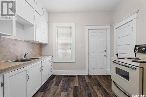 450 Duffield Street W, Moose Jaw, SK - Indoor Photo Showing Kitchen