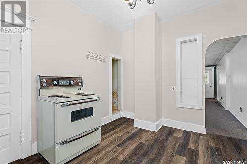 450 Duffield Street W, Moose Jaw, SK - Indoor Photo Showing Kitchen