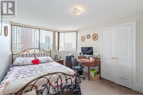 1707 - 4235 Sherwoodtowne Boulevard, Mississauga, ON - Indoor Photo Showing Bedroom