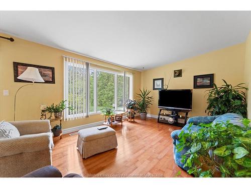 4181 Roseland Drive West, Windsor, ON 