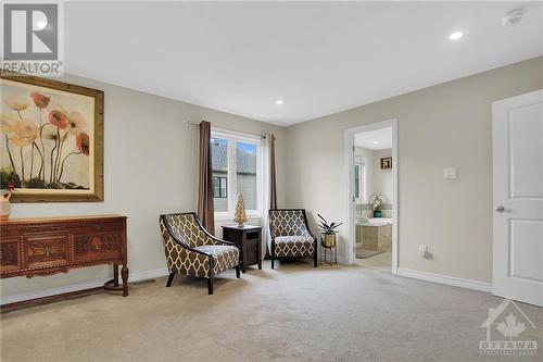 Sitting area - 915 Guinness Crescent, Ottawa, ON - Indoor