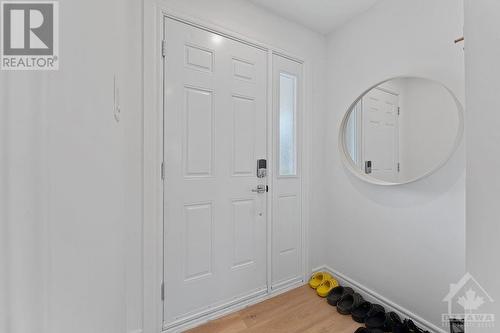 Foyer - 28 Fairhill Crescent, Ottawa, ON - Indoor Photo Showing Other Room