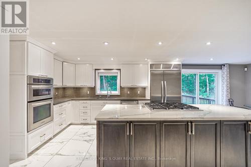 10 Percy Wright Road, Whitchurch-Stouffville, ON - Indoor Photo Showing Kitchen With Upgraded Kitchen