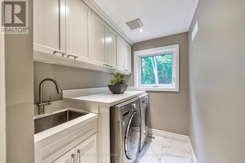 10 Percy Wright Road, Whitchurch-Stouffville, ON - Indoor Photo Showing Laundry Room