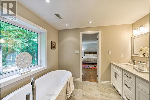 10 Percy Wright Road, Whitchurch-Stouffville, ON - Indoor Photo Showing Bathroom