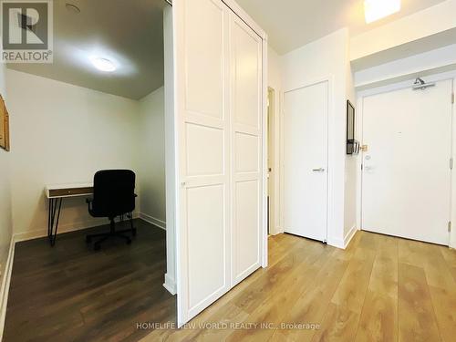 511 - 15 Grenville Street, Toronto, ON - Indoor Photo Showing Other Room