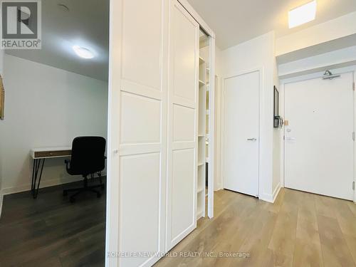 511 - 15 Grenville Street, Toronto, ON - Indoor Photo Showing Other Room