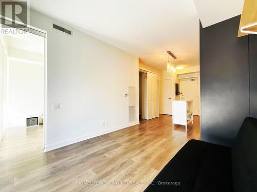 511 - 15 Grenville Street, Toronto, ON - Indoor Photo Showing Other Room