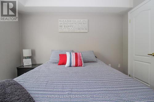 109 - 300 Spillsbury Drive, Peterborough (Otonabee), ON - Indoor Photo Showing Bedroom