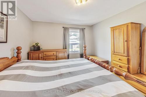 1015 Victoria Park Avenue, Toronto, ON - Indoor Photo Showing Bedroom