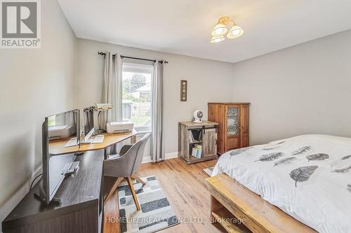 1015 Victoria Park Avenue, Toronto, ON - Indoor Photo Showing Bedroom